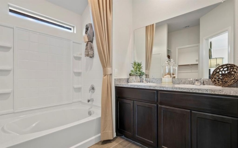 8520 SANDY PARK Drive, Fort Worth, TX 76179, 5 Bedrooms Bedrooms, ,2 BathroomsBathrooms,Residential,For Sale,8520 SANDY PARK Drive,20325606
