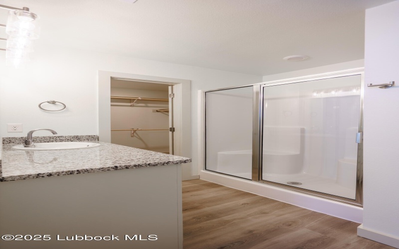 8010 Elm Avenue, Lubbock, TX 79404, 3 Habitaciones Habitaciones , ,2 BañosBaños,Residential Lease,En Alquiler,8010 Elm Avenue,202554435