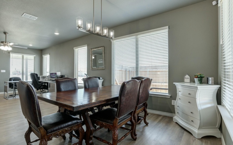 6928 11th Street, Lubbock, TX 79416, 3 Bedrooms Bedrooms, ,2 BathroomsBathrooms,Residential,For Sale,6928 11th Street,202553311