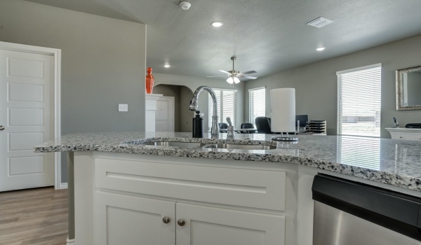 6928 11th Street, Lubbock, TX 79416, 3 Bedrooms Bedrooms, ,2 BathroomsBathrooms,Residential,For Sale,6928 11th Street,202553311