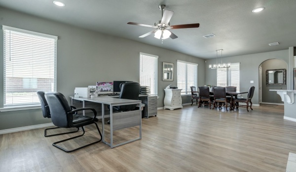 6928 11th Street, Lubbock, TX 79416, 3 Bedrooms Bedrooms, ,2 BathroomsBathrooms,Residential,For Sale,6928 11th Street,202553311