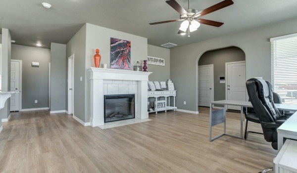 6928 11th Street, Lubbock, TX 79416, 3 Bedrooms Bedrooms, ,2 BathroomsBathrooms,Residential,For Sale,6928 11th Street,202553311