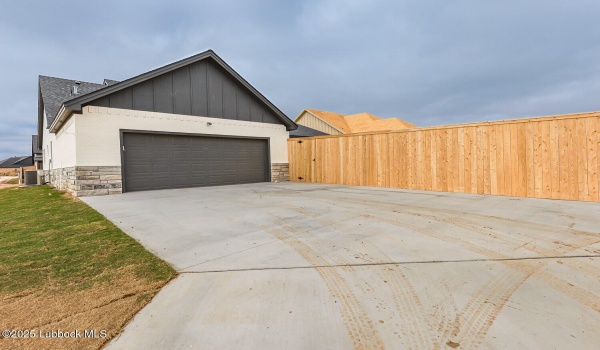 7450 55th Street, Lubbock, TX 79407, 3 Bedrooms Bedrooms, ,2 BathroomsBathrooms,Residential,For Sale,7450 55th Street,202554454