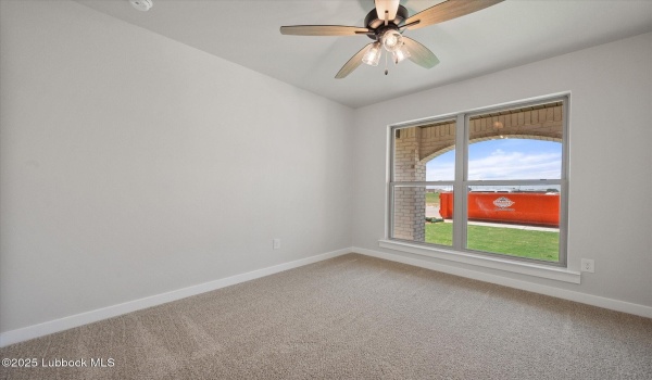 1618 N Dover Avenue, Lubbock, TX 79416, 4 Habitaciones Habitaciones , ,2 BañosBaños,Residential,En Venta,1618 N Dover Avenue,202553320