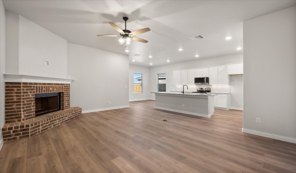 7029 8th Street, Lubbock, TX 79416, 3 Bedrooms Bedrooms, ,2 BathroomsBathrooms,Residential,For Sale,7029 8th Street,202553321
