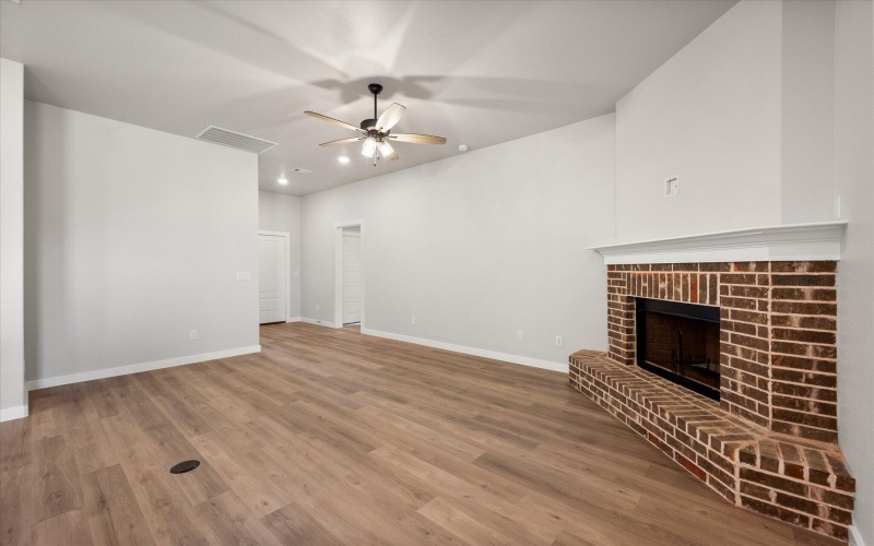 7029 8th Street, Lubbock, TX 79416, 3 Bedrooms Bedrooms, ,2 BathroomsBathrooms,Residential,For Sale,7029 8th Street,202553321