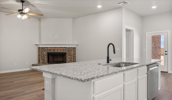 7029 8th Street, Lubbock, TX 79416, 3 Bedrooms Bedrooms, ,2 BathroomsBathrooms,Residential,For Sale,7029 8th Street,202553321