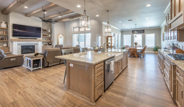 4403 103rd Street, Lubbock, TX 79424, 4 Bedrooms Bedrooms, ,5 BathroomsBathrooms,Residential,For Sale,4403 103rd Street,202553341