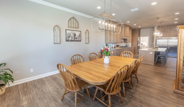 4403 103rd Street, Lubbock, TX 79424, 4 Bedrooms Bedrooms, ,5 BathroomsBathrooms,Residential,For Sale,4403 103rd Street,202553341