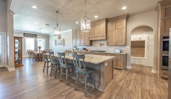 4403 103rd Street, Lubbock, TX 79424, 4 Bedrooms Bedrooms, ,5 BathroomsBathrooms,Residential,For Sale,4403 103rd Street,202553341