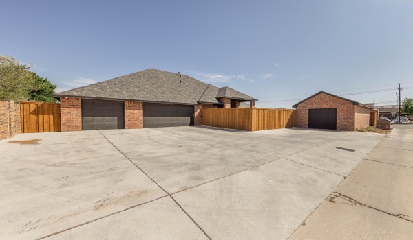 4403 103rd Street, Lubbock, TX 79424, 4 Bedrooms Bedrooms, ,5 BathroomsBathrooms,Residential,For Sale,4403 103rd Street,202553341
