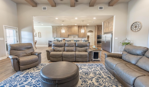 4403 103rd Street, Lubbock, TX 79424, 4 Bedrooms Bedrooms, ,5 BathroomsBathrooms,Residential,For Sale,4403 103rd Street,202553341