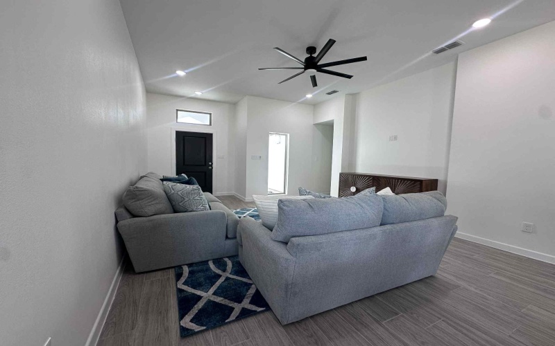 123 Faith Dr., Laredo, TX 78045, 4 Bedrooms Bedrooms, ,2 BathroomsBathrooms,Residential,For Sale,123 Faith Dr.,20251846