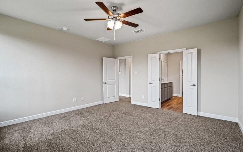 11045 TEMPLE GARDENS Trail, Fort Worth, TX 76052, 5 Bedrooms Bedrooms, ,5 BathroomsBathrooms,Residential,For Sale,11045 TEMPLE GARDENS Trail,20340025