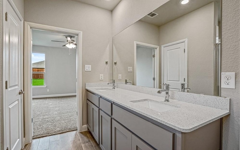 11045 TEMPLE GARDENS Trail, Fort Worth, TX 76052, 5 Bedrooms Bedrooms, ,5 BathroomsBathrooms,Residential,For Sale,11045 TEMPLE GARDENS Trail,20340025