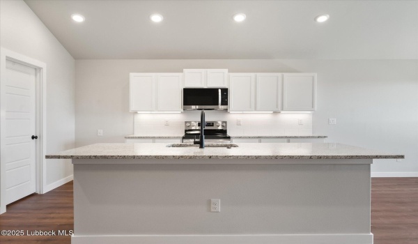 8623 29th Street, Lubbock, TX 79407, 3 Bedrooms Bedrooms, ,2 BathroomsBathrooms,Residential,For Sale,8623 29th Street,202553395