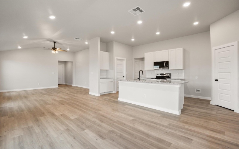 3012 140th Street, Lubbock, TX 79423, 4 Bedrooms Bedrooms, ,2 BathroomsBathrooms,Residential,For Sale,3012 140th Street,202553401