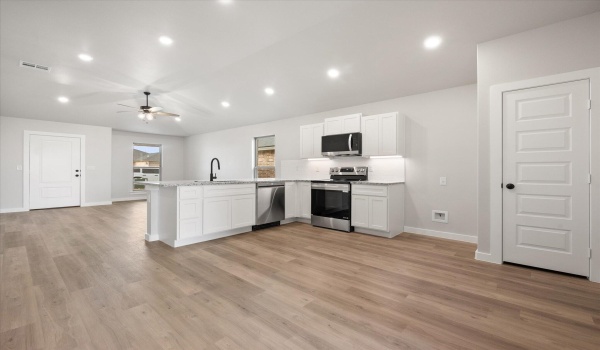 3015 140th Street, Lubbock, TX 79423, 3 Bedrooms Bedrooms, ,2 BathroomsBathrooms,Residential,For Sale,3015 140th Street,202553429