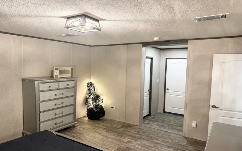 1322 North Market Street, Grapeland, TX 75844, 3 Habitaciones Habitaciones , ,2 BañosBaños,Residential,En Venta,1322 North Market Street,22500811