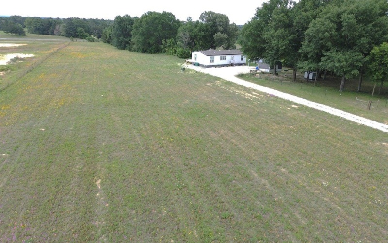 1322 North Market Street, Grapeland, TX 75844, 3 Habitaciones Habitaciones , ,2 BañosBaños,Residential,En Venta,1322 North Market Street,22500811