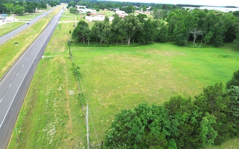 1322 North Market Street, Grapeland, TX 75844, 3 Habitaciones Habitaciones , ,2 BañosBaños,Residential,En Venta,1322 North Market Street,22500811