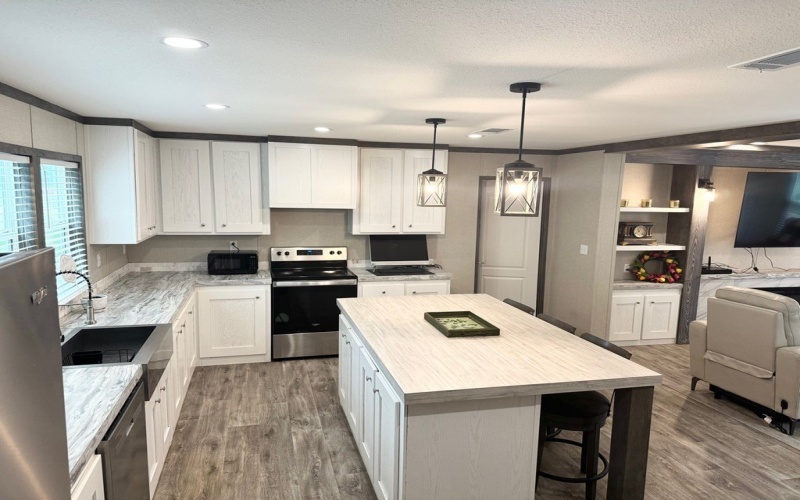1322 North Market Street, Grapeland, TX 75844, 3 Habitaciones Habitaciones , ,2 BañosBaños,Residential,En Venta,1322 North Market Street,22500811
