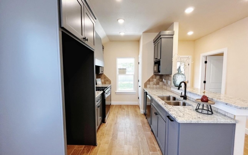 1519 27th Street, Lubbock, TX 79411, 3 Bedrooms Bedrooms, ,2 BathroomsBathrooms,Residential,For Sale,1519 27th Street,202553489