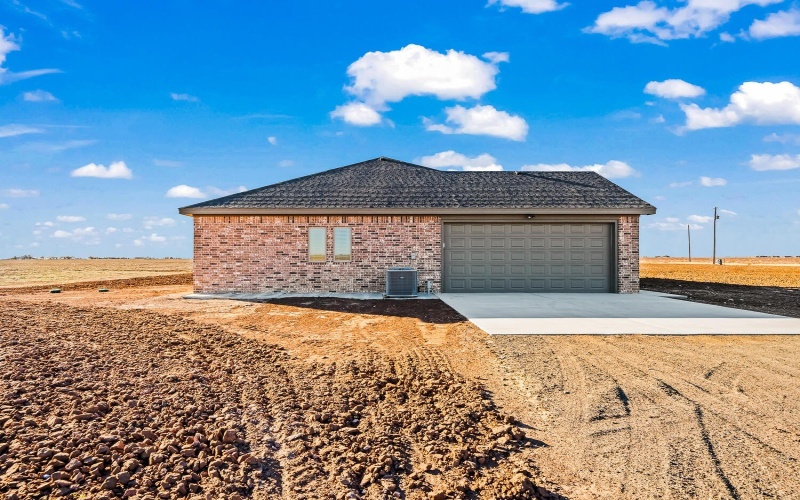8412 N County Rd 1300, Shallowater, TX 79363, 3 Bedrooms Bedrooms, ,2 BathroomsBathrooms,Residential,For Sale,8412 N County Rd 1300,202553518