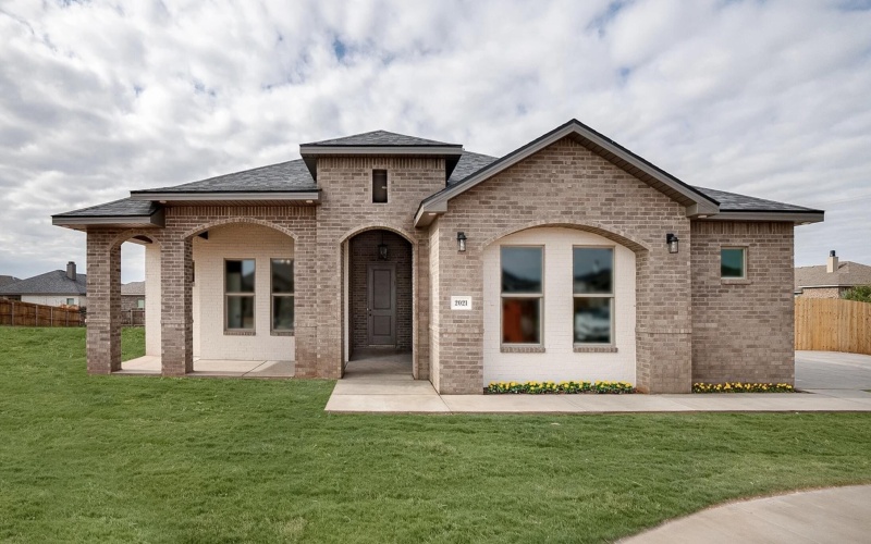 5403 106th Street, Lubbock, TX 79424, 4 Bedrooms Bedrooms, ,3 BathroomsBathrooms,Residential,For Sale,5403 106th Street,202553551