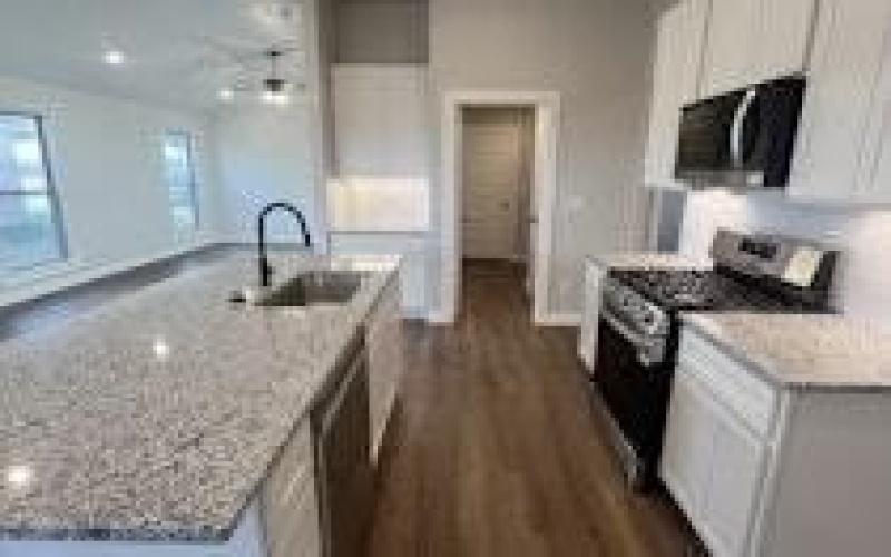 3001 140th Street, Lubbock, TX 79423, 4 Bedrooms Bedrooms, ,2 BathroomsBathrooms,Residential Lease,For Rent,3001 140th Street,202553570