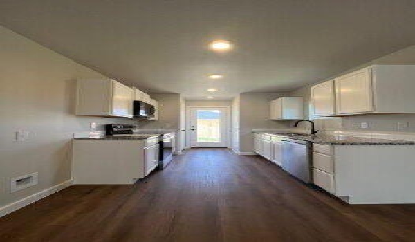 8308 23rd Street, Lubbock, TX 79407, 3 Bedrooms Bedrooms, ,2 BathroomsBathrooms,Residential Lease,For Rent,8308 23rd Street,202553652