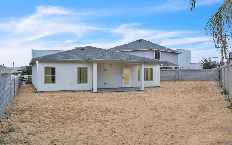 302 Pomian Ct, Laredo, TX 78045, 3 Bedrooms Bedrooms, ,2 BathroomsBathrooms,Residential,For Sale,302 Pomian Ct,20250794