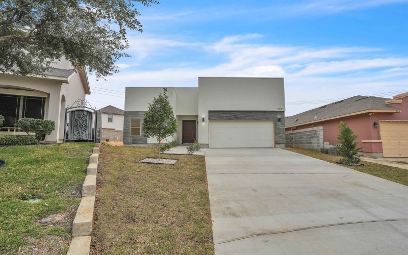 302 Pomian Ct, Laredo, TX 78045, 3 Bedrooms Bedrooms, ,2 BathroomsBathrooms,Residential,For Sale,302 Pomian Ct,20250794