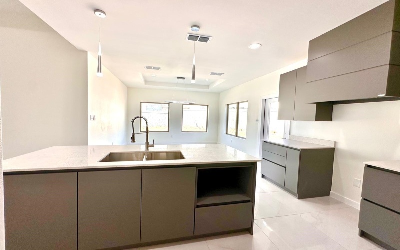 302 Pomian Ct, Laredo, TX 78045, 3 Bedrooms Bedrooms, ,2 BathroomsBathrooms,Residential,For Sale,302 Pomian Ct,20250794