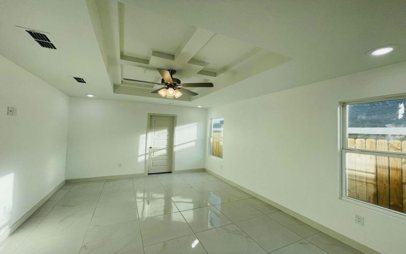 3709 Birge Dr., LAREDO, TX 78046, 3 Habitaciones Habitaciones , ,2 BañosBaños,Residential,En Venta,3709 Birge Dr.,20251226