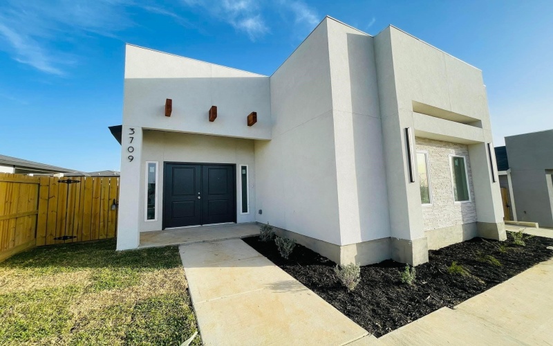3709 Birge Dr., LAREDO, TX 78046, 3 Habitaciones Habitaciones , ,2 BañosBaños,Residential,En Venta,3709 Birge Dr.,20251226