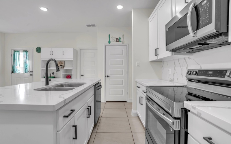 715 Journey Loop, Laredo, TX 78045, 3 Bedrooms Bedrooms, ,2 BathroomsBathrooms,Residential,For Sale,715 Journey Loop,20251314