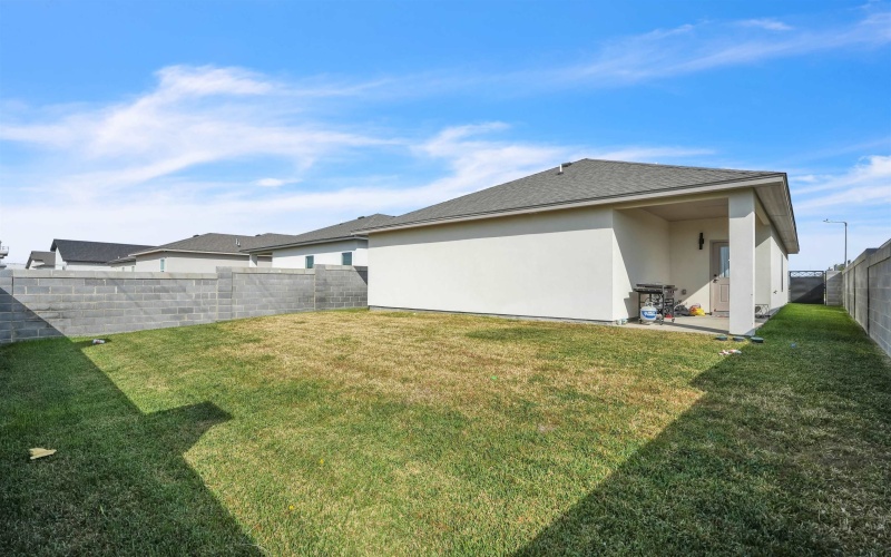 715 Journey Loop, Laredo, TX 78045, 3 Bedrooms Bedrooms, ,2 BathroomsBathrooms,Residential,For Sale,715 Journey Loop,20251314