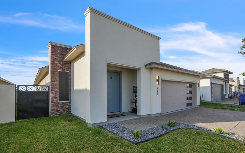 715 Journey Loop, Laredo, TX 78045, 3 Bedrooms Bedrooms, ,2 BathroomsBathrooms,Residential,For Sale,715 Journey Loop,20251314