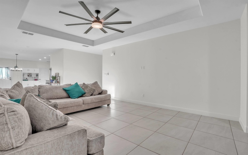 715 Journey Loop, Laredo, TX 78045, 3 Bedrooms Bedrooms, ,2 BathroomsBathrooms,Residential,For Sale,715 Journey Loop,20251314