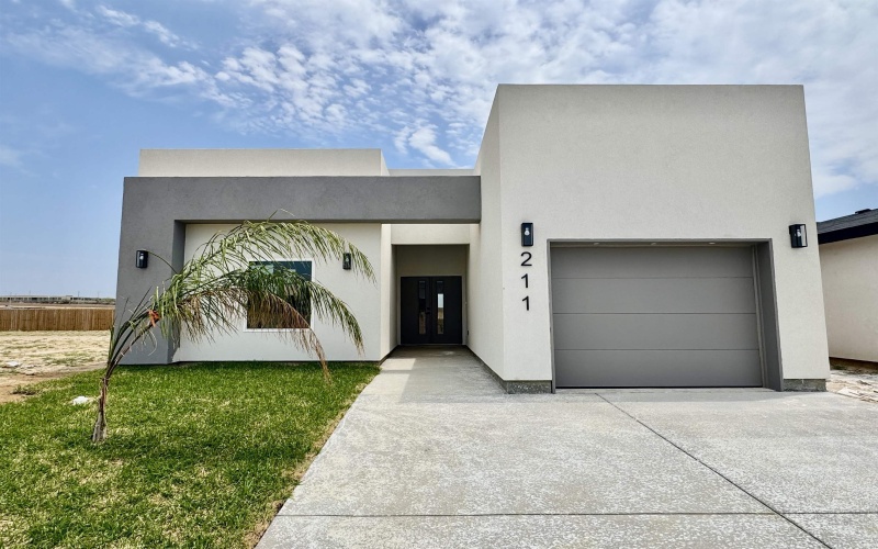 211 Lusitano Dr., Laredo, TX 78046, 3 Bedrooms Bedrooms, ,2 BathroomsBathrooms,Residential,For Sale,211 Lusitano Dr.,20251503