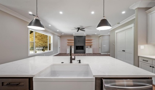 1054 Waters Edge Drive, Denison, TX 75020, 4 Bedrooms Bedrooms, ,3 BathroomsBathrooms,Residential,For Sale,1054 Waters Edge Drive,20507460