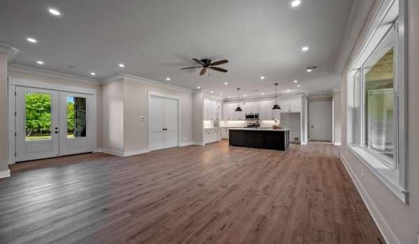1054 Waters Edge Drive, Denison, TX 75020, 4 Bedrooms Bedrooms, ,3 BathroomsBathrooms,Residential,For Sale,1054 Waters Edge Drive,20507460