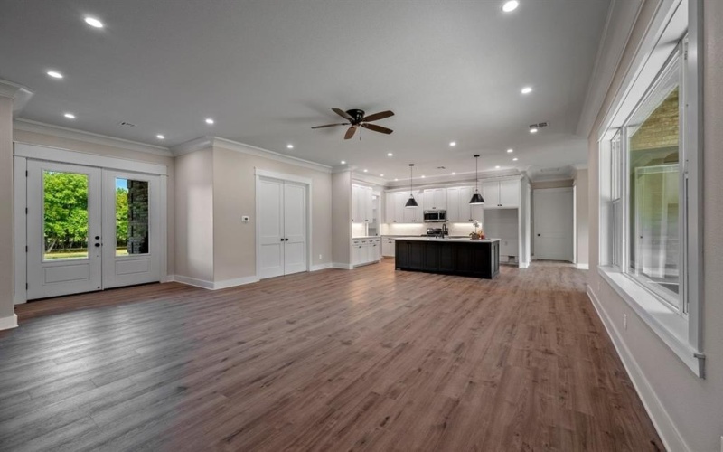 1054 Waters Edge Drive, Denison, TX 75020, 4 Bedrooms Bedrooms, ,3 BathroomsBathrooms,Residential,For Sale,1054 Waters Edge Drive,20507460
