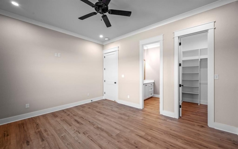 1054 Waters Edge Drive, Denison, TX 75020, 4 Bedrooms Bedrooms, ,3 BathroomsBathrooms,Residential,For Sale,1054 Waters Edge Drive,20507460