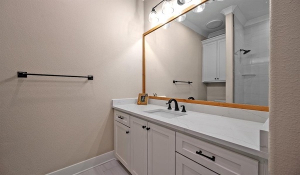 1054 Waters Edge Drive, Denison, TX 75020, 4 Bedrooms Bedrooms, ,3 BathroomsBathrooms,Residential,For Sale,1054 Waters Edge Drive,20507460