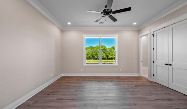 1054 Waters Edge Drive, Denison, TX 75020, 4 Bedrooms Bedrooms, ,3 BathroomsBathrooms,Residential,For Sale,1054 Waters Edge Drive,20507460