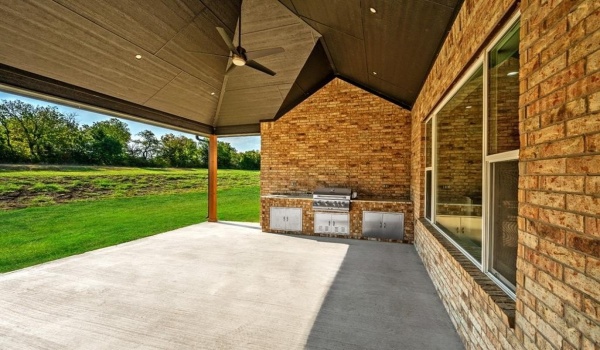 1054 Waters Edge Drive, Denison, TX 75020, 4 Bedrooms Bedrooms, ,3 BathroomsBathrooms,Residential,For Sale,1054 Waters Edge Drive,20507460