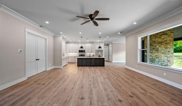 1054 Waters Edge Drive, Denison, TX 75020, 4 Bedrooms Bedrooms, ,3 BathroomsBathrooms,Residential,For Sale,1054 Waters Edge Drive,20507460