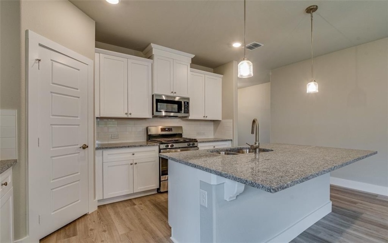 602 Kyle Drive, Tioga, TX 76271, 4 Bedrooms Bedrooms, ,3 BathroomsBathrooms,Residential,For Sale,602 Kyle Drive,20355200